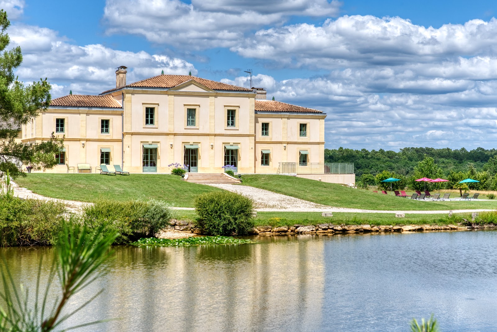 Château La Poste – Domaine de l’Émeraude | Mariages & Séjours