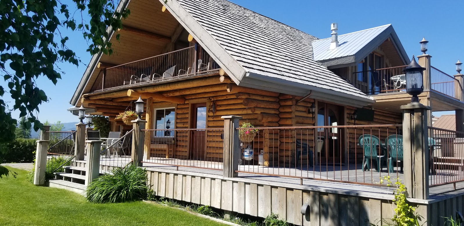 The Roost Lodge