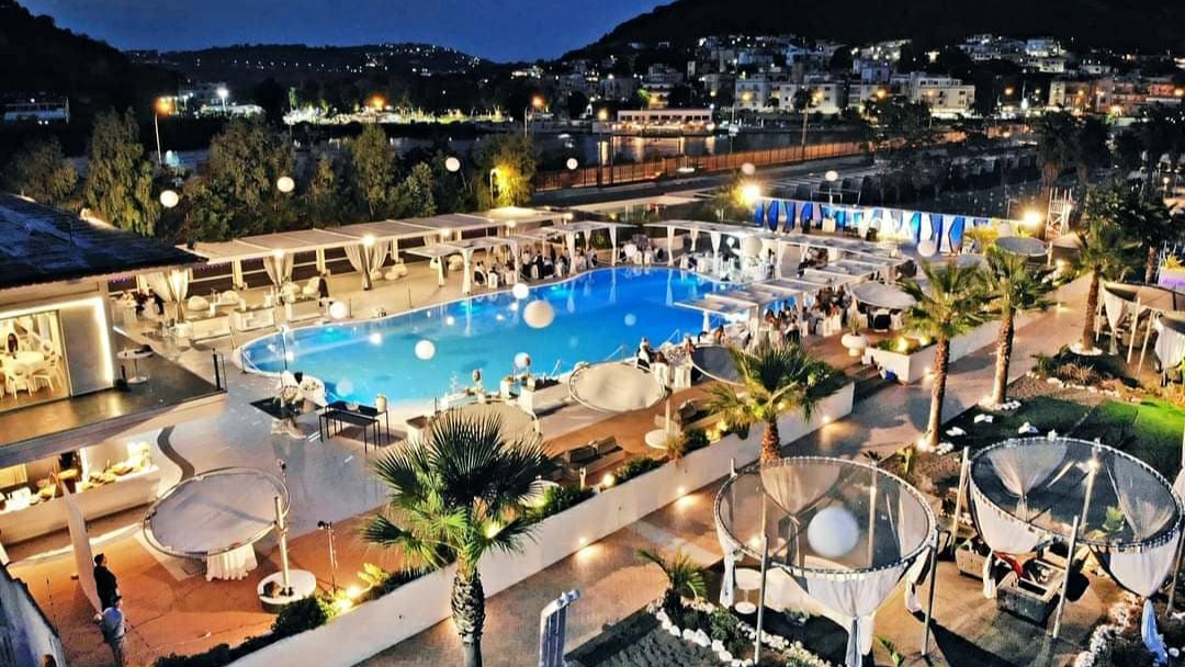 Kora Pool & Beach