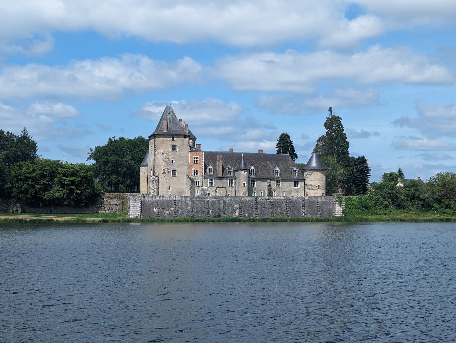 Castle of La Chapelle Angillon Wedding visit