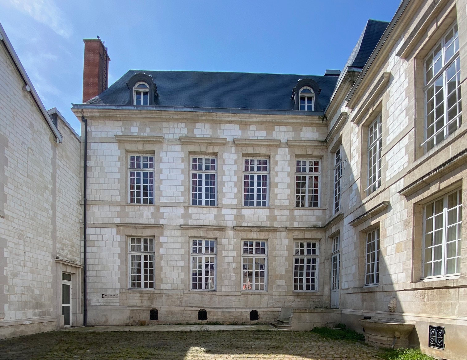 Hôtel de Crancé, قاعات أعراس, الشرق الكبير