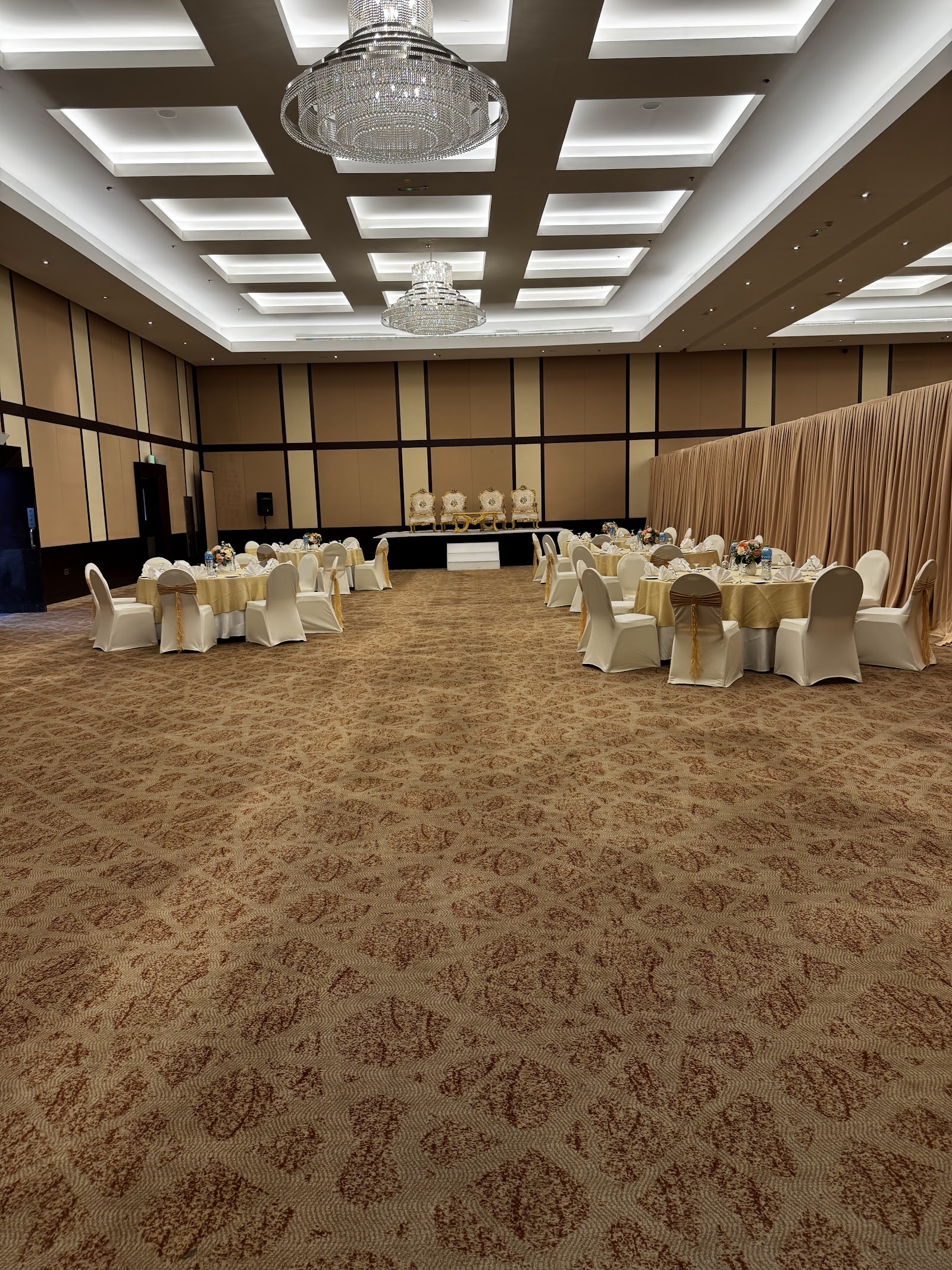 Majestic By Ramada