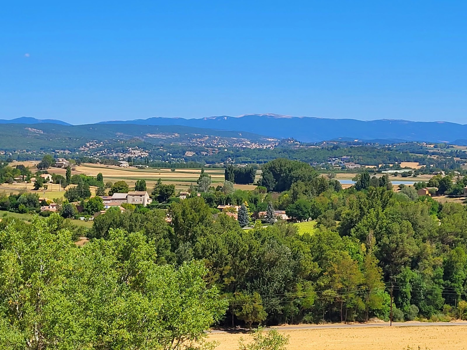 Mas la Bella Vista : Gîtes avec piscine et salle de réception en Provence-Alpes-Côte d'Azur, Alpes-de-Haute-Provence