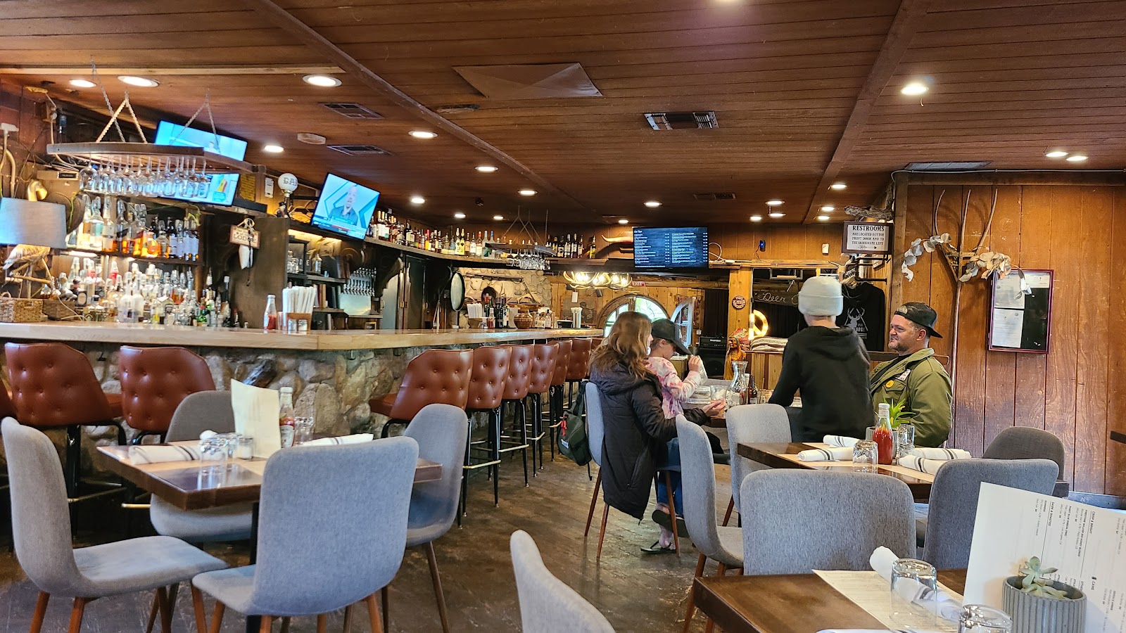 Ojai Deer Lodge