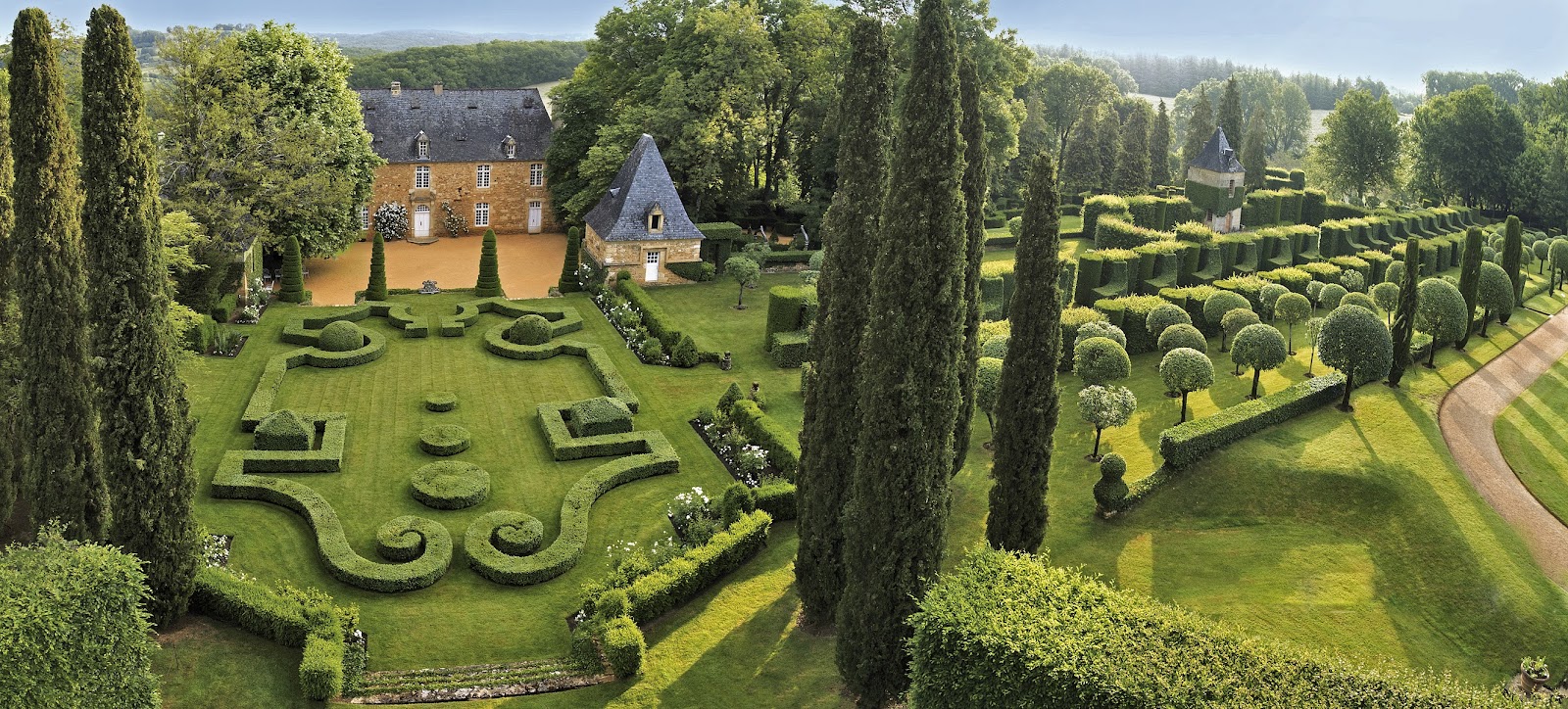 The Gardens of Eyrignac Manor, wedding venues, Nouvelle-Aquitaine