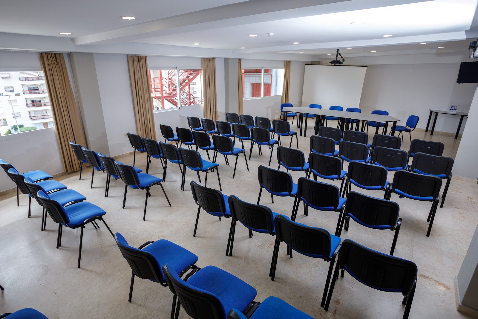 Salones de Reuniones y Eventos - H3A