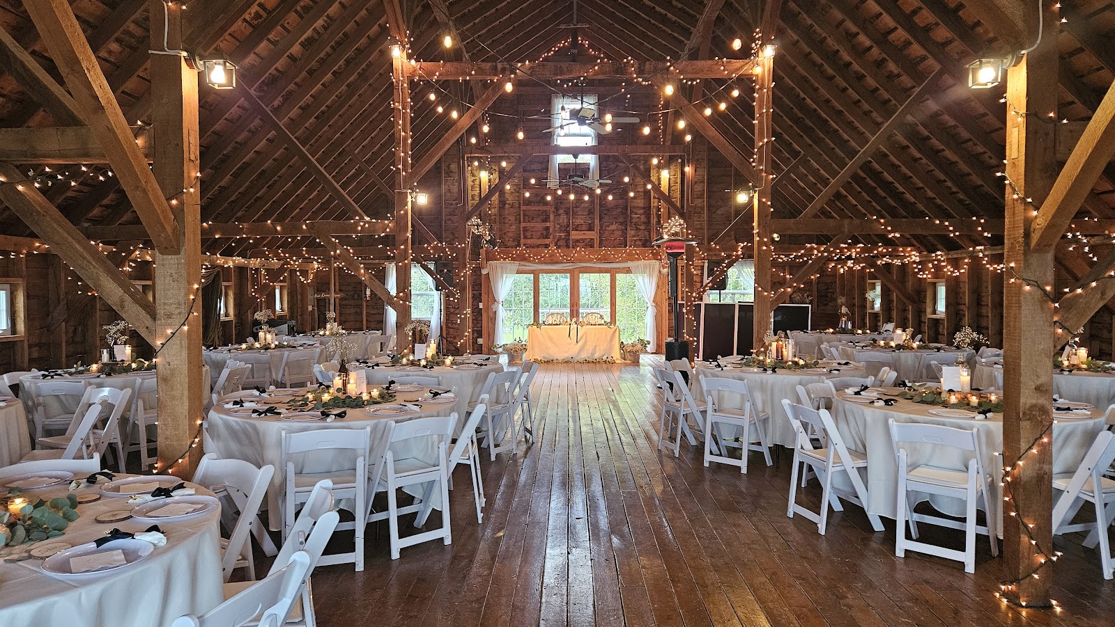 Roys Barn and Lodge