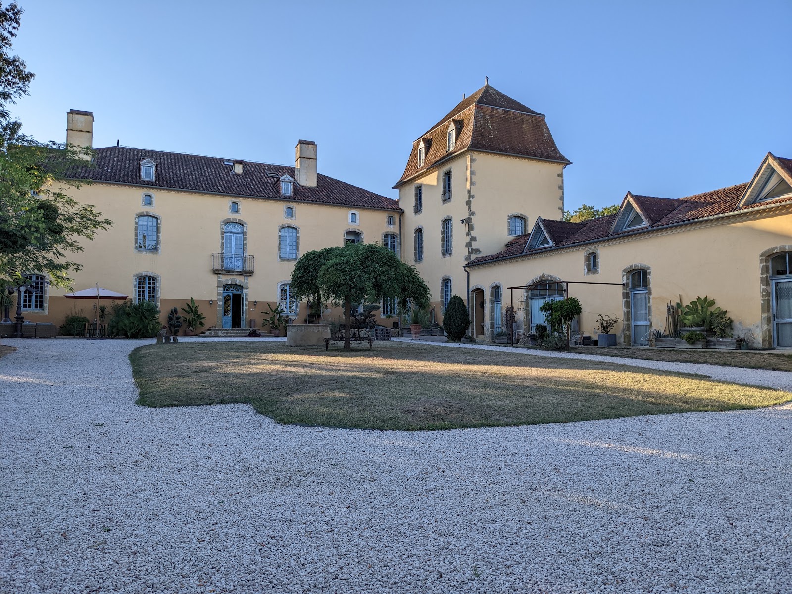 Chateau Lacoste: Gîte de groupe et salle réception, séminaires et stages, Château pour mariages, évènements, Gers, Occitanie, قاعات أعراس, أوكسيتاني