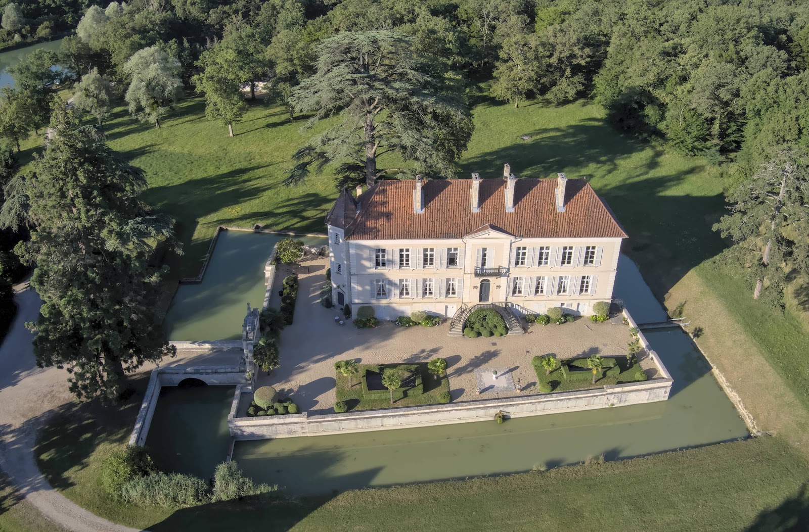 Château De Contremoret