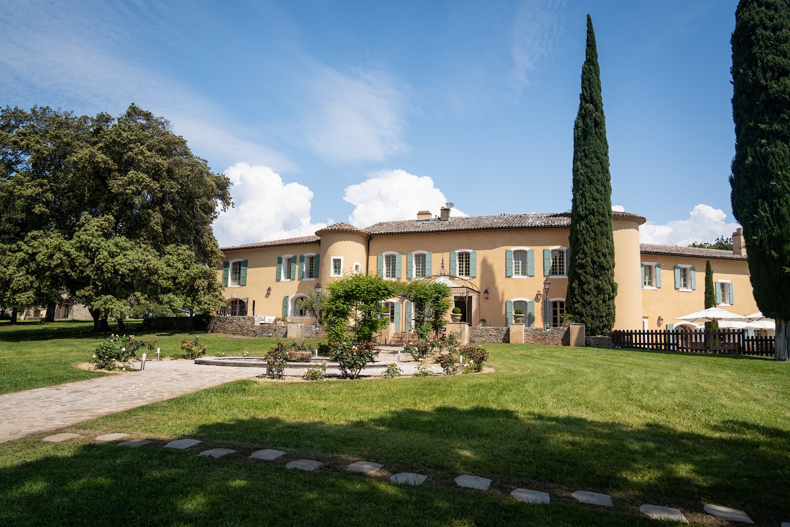 Chateau Les Crostes, wedding venues, Provence