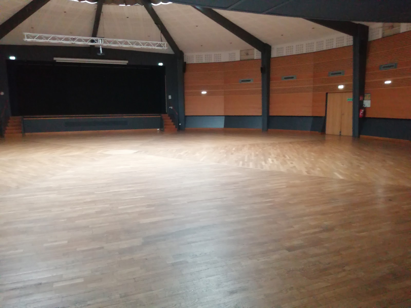 Salle des fêtes, tempat pernikahan, Aquitaine Baru