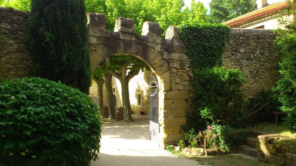 Ferme Saint Hugues, wedding venues, Provence
