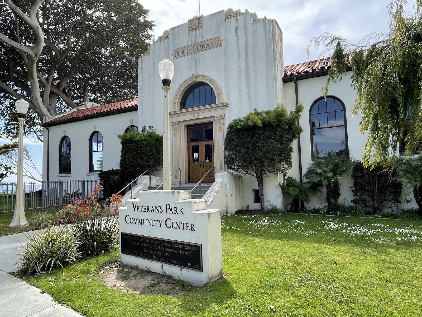 Redondo Beach Historic Library