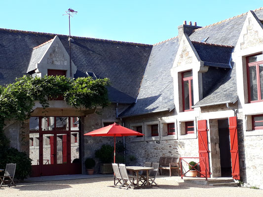 La Cour Des Grands