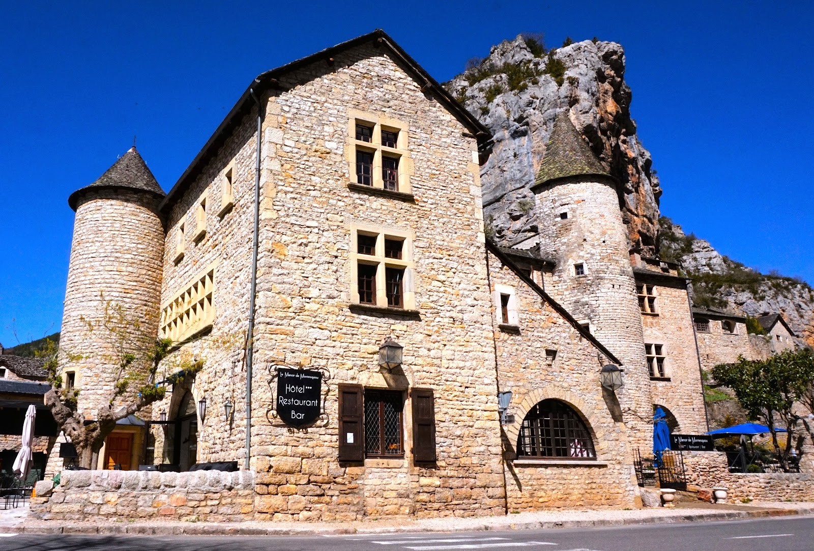Castle of La Malène, wedding venues, Occitanie