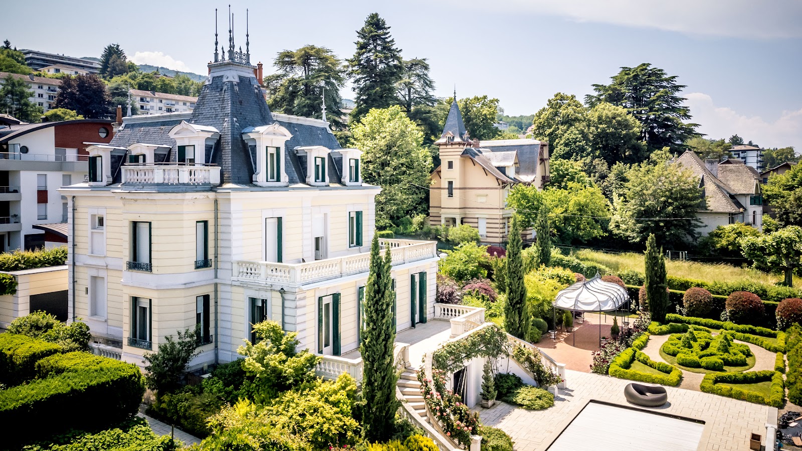 Villa Hubert, قاعات أعراس, أوفرني-رون ألب